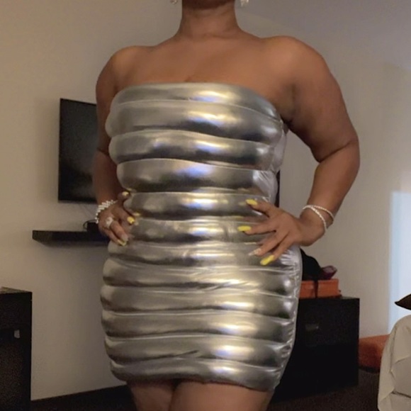 Silver mini dress - Picture 4 of 12
